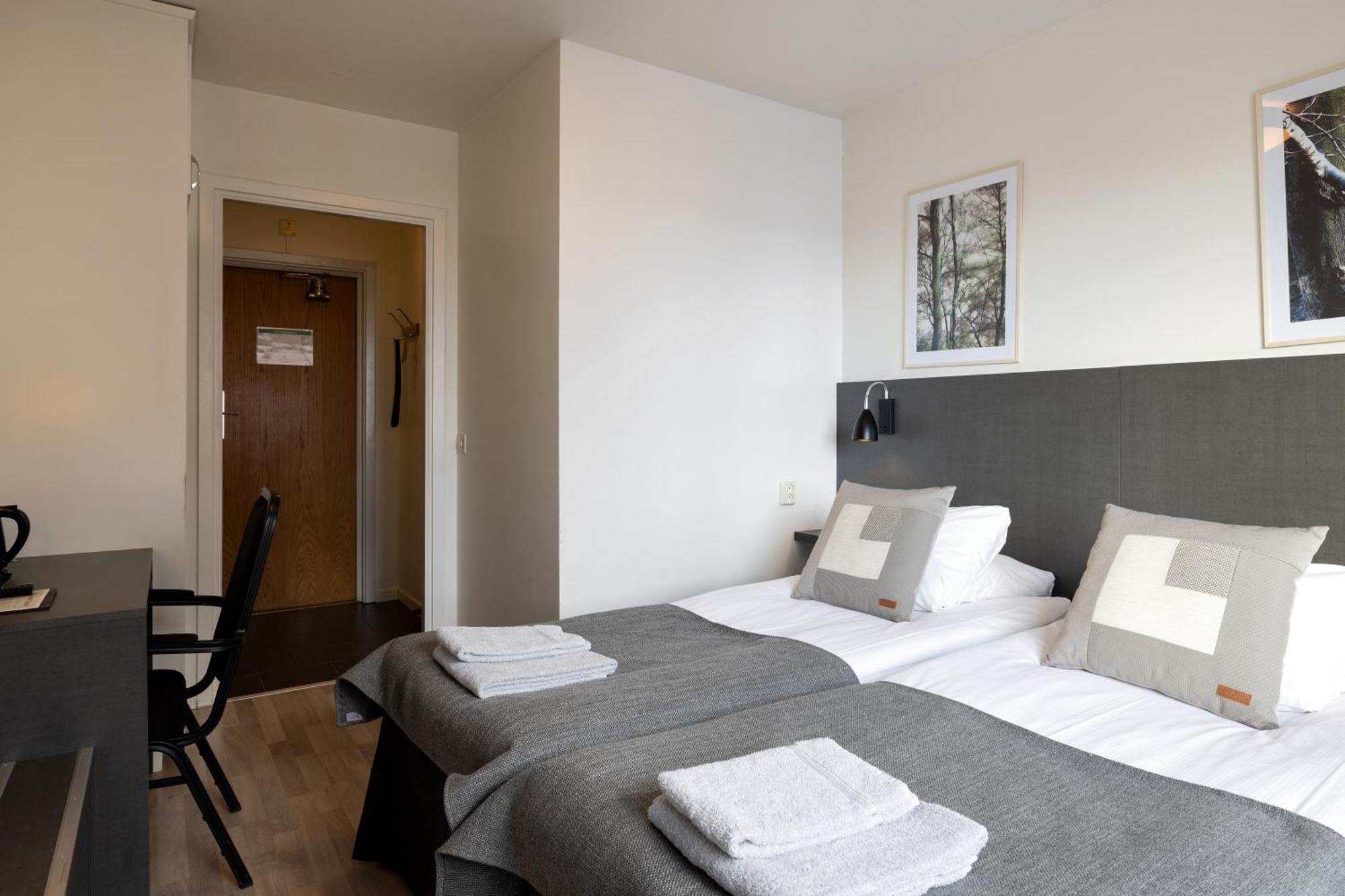 Hotel Bishops Arms Mora Kamer foto