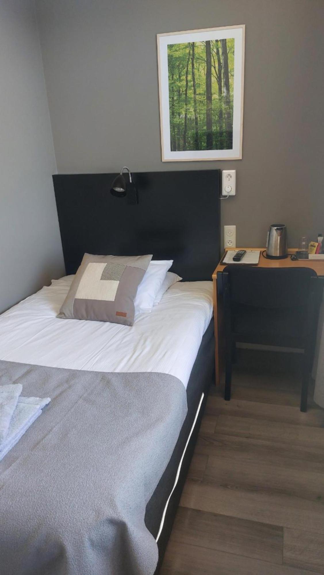 Hotel Bishops Arms Mora Kamer foto